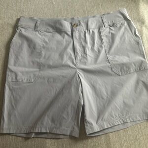 ZeroXposur Stretch Hiking  Bermuda Shorts Size XL. NWOT.